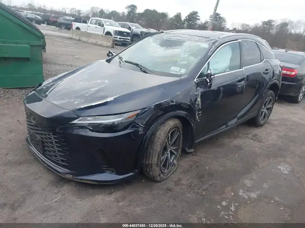 2T2BAMCA3SC093828 2025 LEXUS RX - Image 2