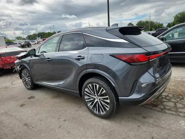 2T2BAMCA3SC112717 2025 LEXUS RX - Image 2