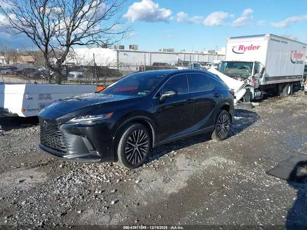2T2BAMCA4PC025741 2023 LEXUS RX - Image 2