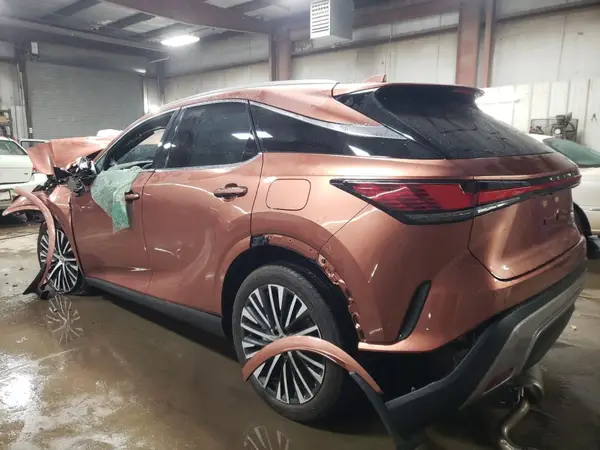 2T2BAMCA4PC025822 2023 LEXUS RX - Image 2