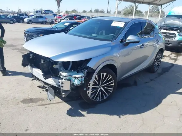 2T2BAMCA4RC038718 2024 LEXUS RX - Image 2