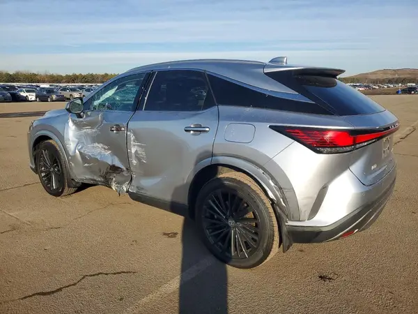 2T2BAMCA4SC112838 2025 LEXUS RX - Image 2