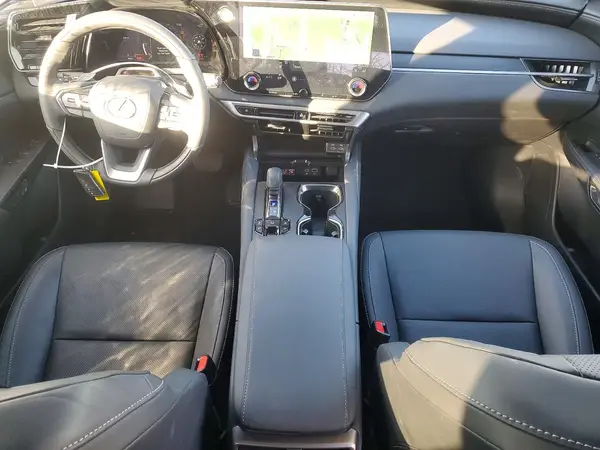 2T2BAMCA4SC112838 2025 LEXUS RX - Image 8