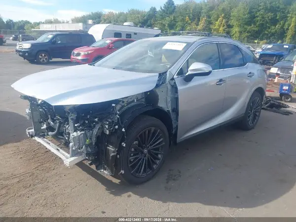 2T2BAMCA4SC112953 2025 LEXUS RX - Image 2