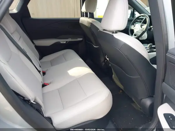 2T2BAMCA4SC119000 2025 LEXUS RX - Image 8