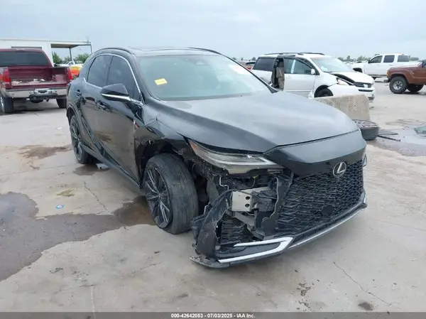 2T2BAMCA5PC004526 2023 LEXUS RX - Image 1