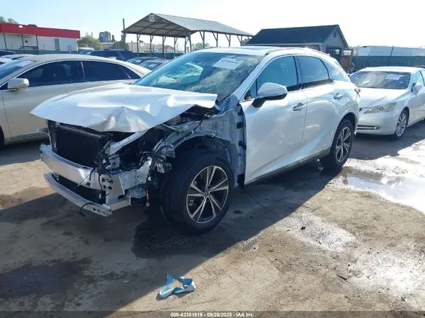 2T2BAMCA5RC067001 2024 LEXUS RX - Image 2