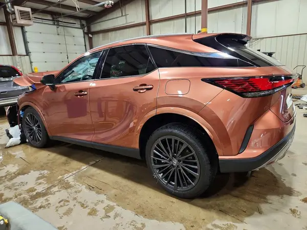 2T2BAMCA5SC090476 2025 LEXUS RX - Image 2