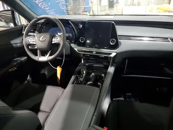 2T2BAMCA5SC102397 2025 LEXUS RX - Image 8