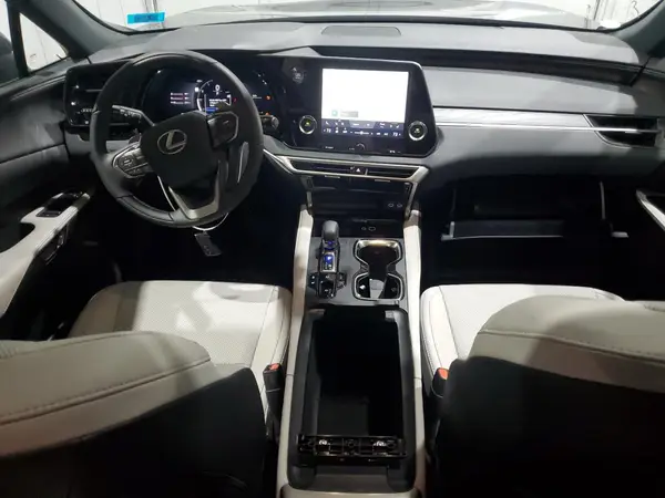 2T2BAMCA5SC106272 2025 LEXUS RX - Image 8