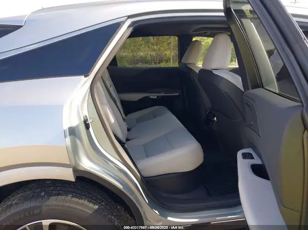 2T2BAMCA5SC118261 2025 LEXUS RX - Image 8