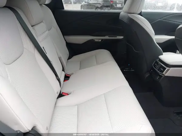 2T2BAMCA5SC122133 2025 LEXUS RX - Image 8