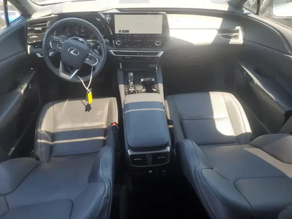 2T2BAMCA6PC028608 2023 LEXUS RX - Image 8