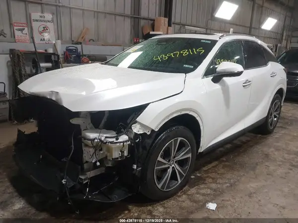 2T2BAMCA6RC042107 2024 LEXUS RX - Image 2