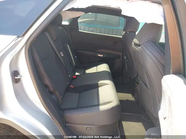 2T2BAMCA6SC098098 2025 LEXUS RX - Image 8
