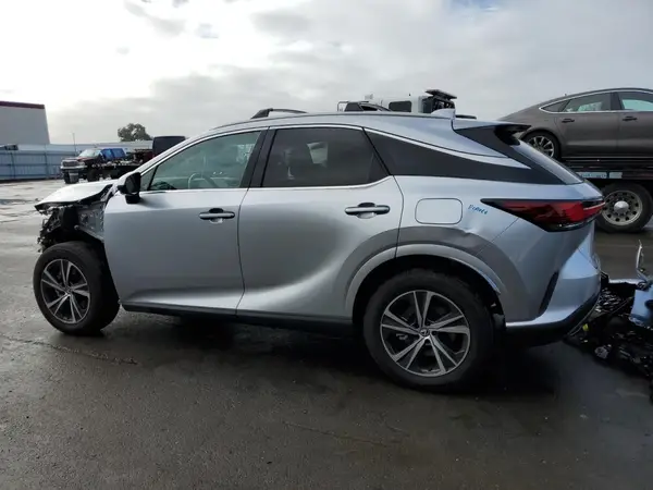 2T2BAMCA7PC027502 2023 LEXUS RX - Image 2