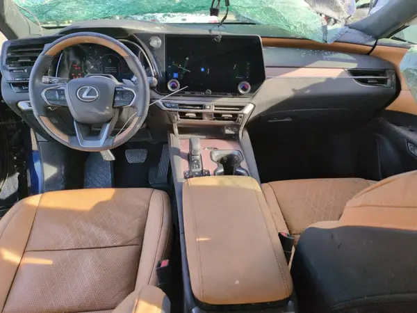 2T2BAMCA7RC074760 2024 LEXUS RX - Image 8