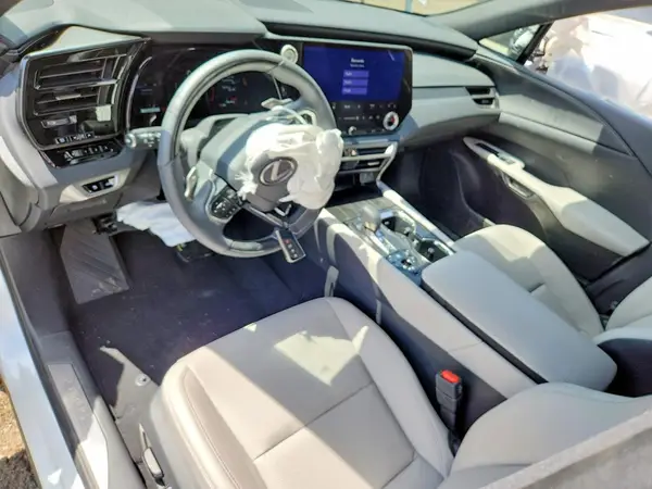 2T2BAMCA7SC090463 2025 LEXUS RX - Image 8