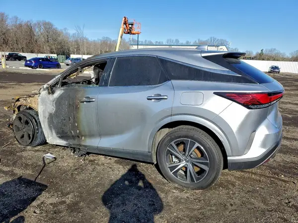 2T2BAMCA7SC090480 2025 LEXUS RX - Image 2
