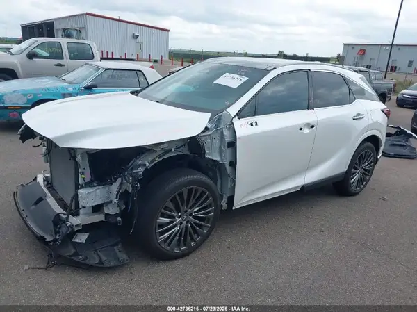 2T2BAMCA8PC015701 2023 LEXUS RX - Image 2
