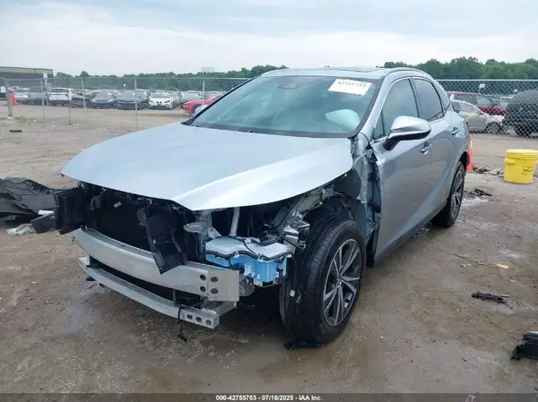 2T2BAMCA8PC030442 2023 LEXUS RX - Image 2