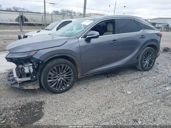 2T2BAMCA8PC034765 2023 LEXUS RX - Image 2