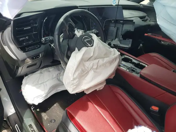 2024 LEXUS RX auction photo 8