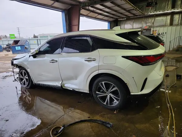 2T2BAMCA8RC069583 2024 LEXUS RX - Image 2