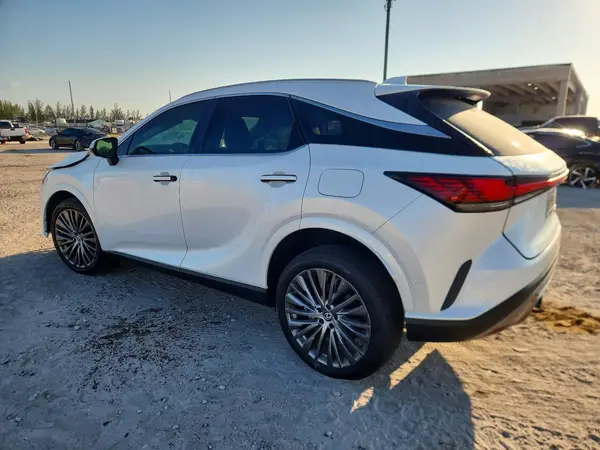 2T2BAMCA8RC074783 2024 LEXUS RX - Image 2