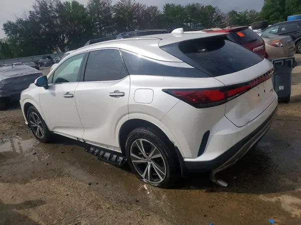2T2BAMCA8RC075061 2024 LEXUS RX - Image 2