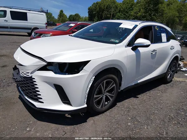 2T2BAMCA8SC105245 2025 LEXUS RX - Image 2