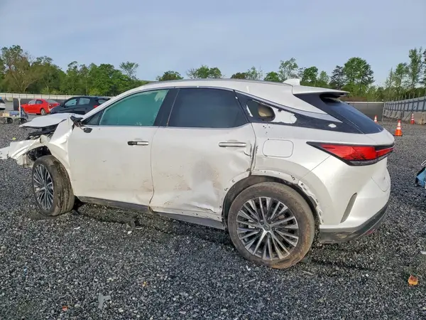 2T2BAMCA8TC126582 2026 LEXUS RX - Image 2