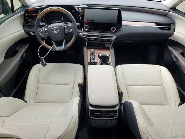 2T2BAMCA8TC129398 2026 LEXUS RX - Image 8
