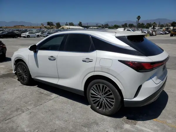 2T2BAMCA9PC009132 2023 LEXUS RX - Image 2