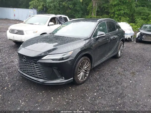 2T2BAMCA9PC014394 2023 LEXUS RX - Image 2