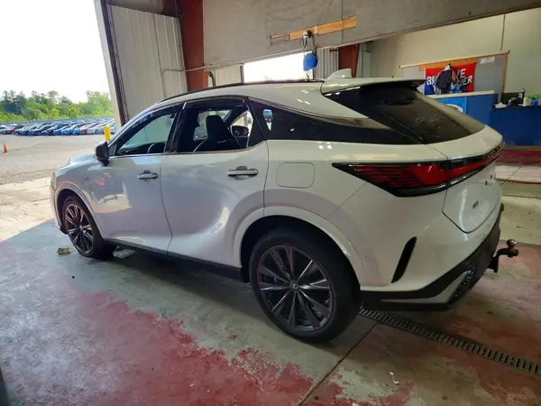 2T2BAMCA9PC016713 2023 LEXUS RX - Image 2