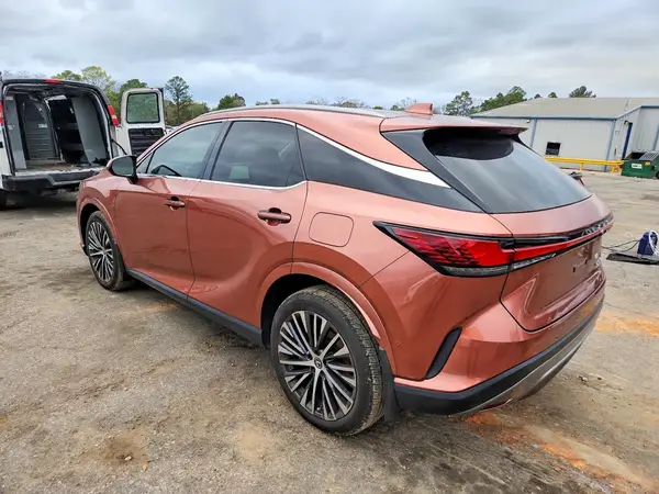 2T2BAMCA9PC021183 2023 LEXUS RX - Image 2