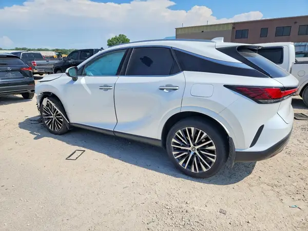2T2BAMCA9PC025430 2023 LEXUS RX - Image 2