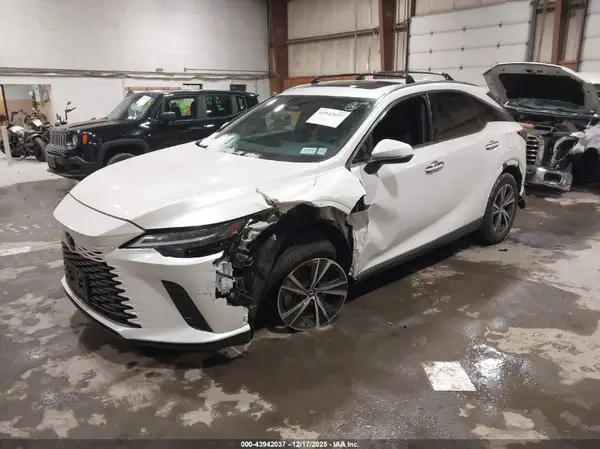 2T2BAMCA9PC037237 2023 LEXUS RX - Image 2