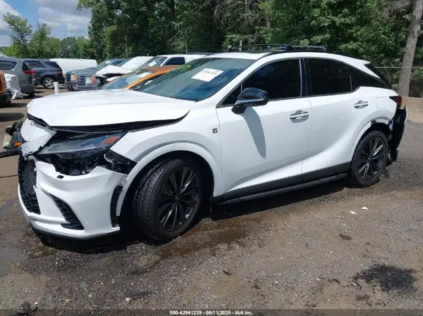 2T2BAMCA9RC044420 2024 LEXUS RX - Image 2