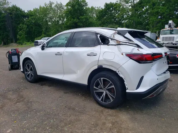 2T2BAMCA9RC050010 2024 LEXUS RX - Image 2