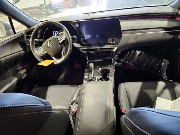 2T2BAMCA9RC052775 2024 LEXUS RX - Image 8