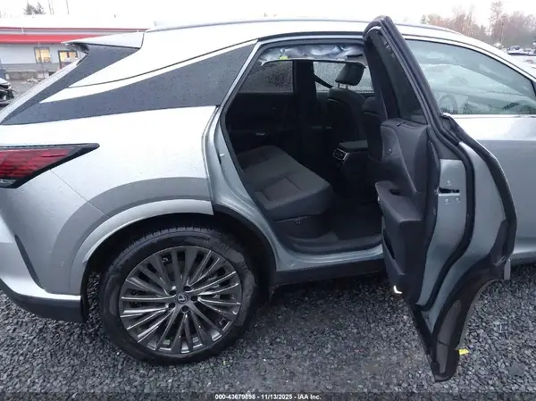 2T2BAMCA9RC073206 2024 LEXUS RX - Image 8