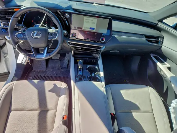 2T2BAMCA9RC082424 2024 LEXUS RX - Image 8