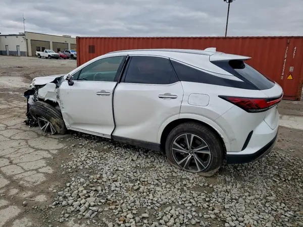 2T2BAMCA9RC086179 2024 LEXUS RX - Image 2
