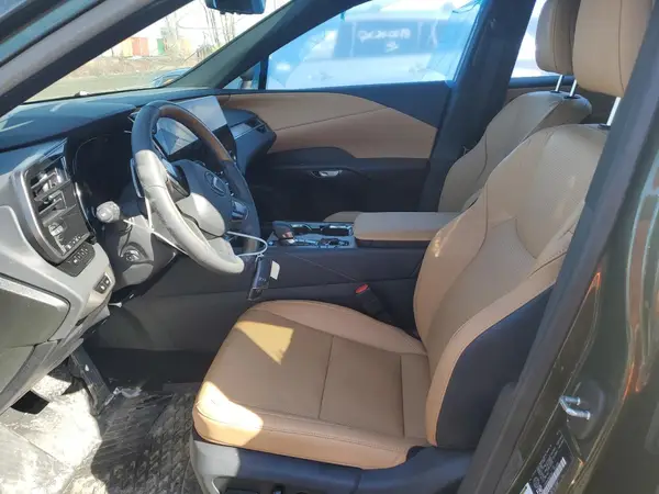2025 LEXUS RX auction photo 7