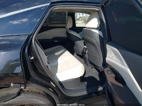 2T2BAMCA9SC117646 2025 LEXUS RX - Image 8
