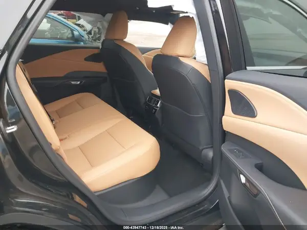2T2BAMCA9SC120191 2025 LEXUS RX - Image 8