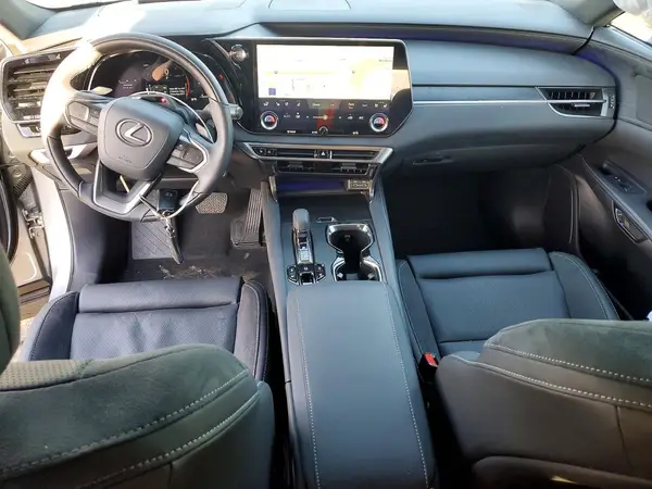 2T2BAMCA9SC123415 2025 LEXUS RX - Image 8