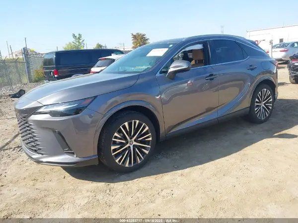 2T2BAMCAXPC024822 2023 LEXUS RX - Image 2